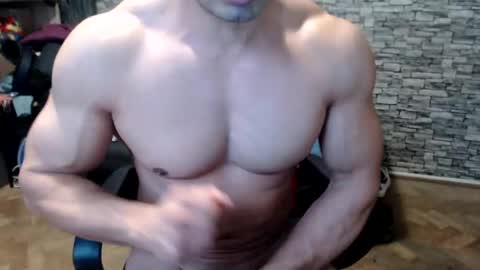 Snapshot of dominatemuscle chatting on 12-21-24, 07:03 Kevin online show from 12-21-24, 07:03