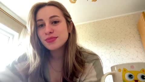 Mia online show from 04-08-26, 08:14