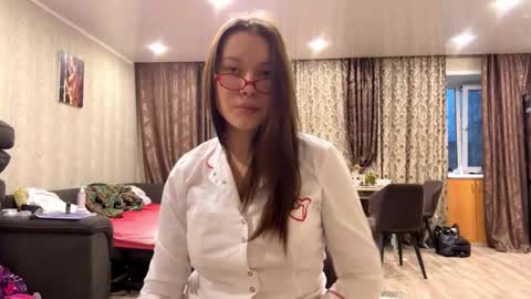 Snapshot of domingapriess chatting on 11-24-25, 01:38 Olivia online show from 11-24-25, 01:38