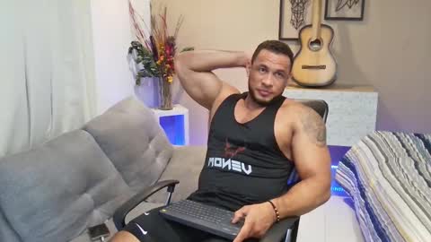 dominic_hulk1 online show from 10-14-25, 03:18