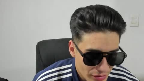 Snapshot of dominic_radccliffe chatting on 05-11-26, 01:55 Your real love online show from 05-11-26, 01:55
