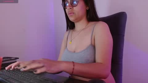 Snapshot of dominica3 chatting on 09-13-25, 03:12 online show from 09-13-25, 03:12