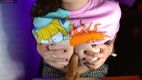 Snapshot of dominica3 chatting on 09-21-25, 05:42 online show from 09-21-25, 05:42