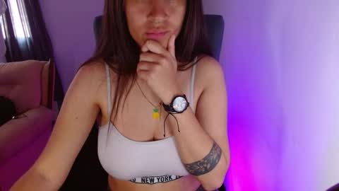 Snapshot of dominica3 chatting on 11-27-25, 04:09 online show from 11-27-25, 04:09