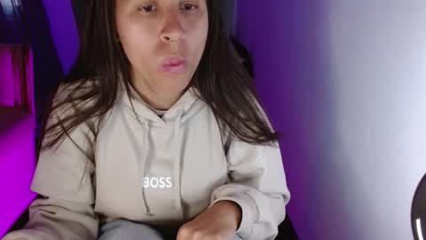 Snapshot of dominica3 chatting on 12-01-25, 09:53 online show from 12-01-25, 09:53