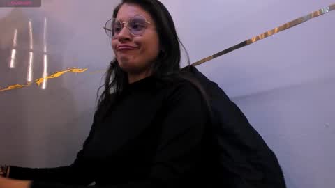 Snapshot of dominica3 chatting on 03-03-26, 01:39 online show from 03-03-26, 01:39