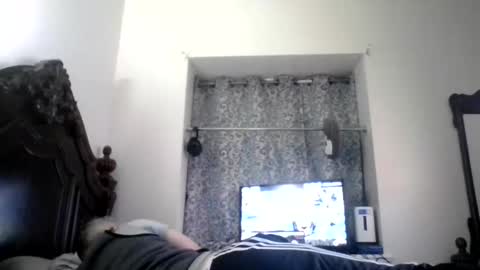 Snapshot of dominicanorico chatting on 05-13-26, 10:06 luis online show from 05-13-26, 10:06
