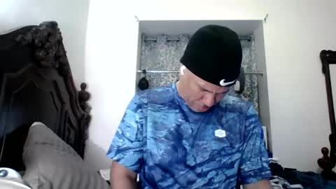 Snapshot of dominicanorico chatting on 06-11-26, 02:11 luis online show from 06-11-26, 02:11