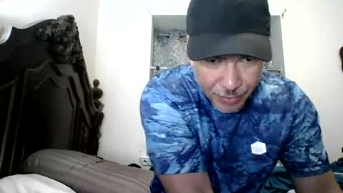 Snapshot of dominicanorico chatting on 06-25-26, 08:57 luis online show from 06-25-26, 08:57
