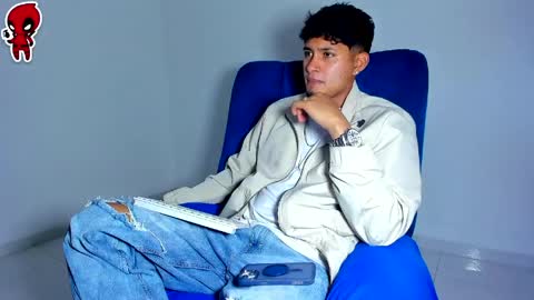 Snapshot of dominick_king chatting on 05-20-26, 02:29 Dominic online show from 05-20-26, 02:29