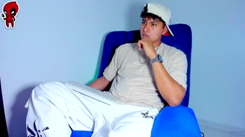 Snapshot of dominick_king chatting on 06-25-26, 01:38 Dominic online show from 06-25-26, 01:38