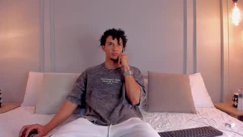 Snapshot of dominick_star chatting on 10-27-25, 04:05 Dominick Star online show from 10-27-25, 04:05