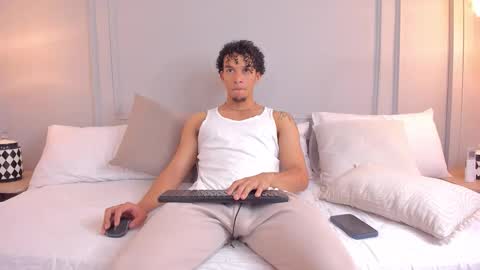 Snapshot of dominick_star chatting on 11-02-25, 04:04 Dominick Star online show from 11-02-25, 04:04