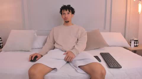 Snapshot of dominick_star chatting on 11-04-25, 04:11 Dominick Star online show from 11-04-25, 04:11