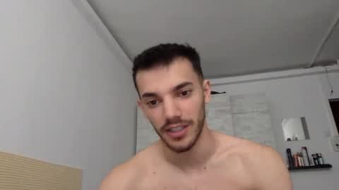 Snapshot of dominicvalente chatting on 06-08-26, 11:21 dominicvalente online show from 06-08-26, 11:21
