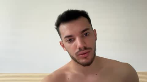 Snapshot of dominicvalente chatting on 06-17-26, 09:56 dominicvalente online show from 06-17-26, 09:56