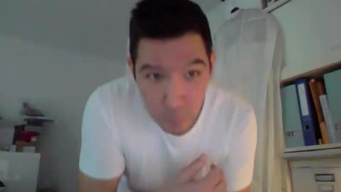 Snapshot of dominik_home chatting on 03-25-26, 09:37 dominik_home online show from 03-25-26, 09:37