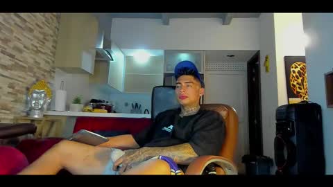 Only fans Ronnie col---InstaRonniecolleman  online show from 10-20-25, 02:23