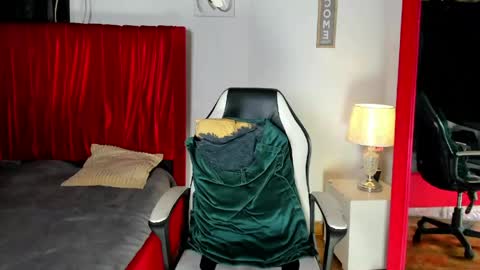 Snapshot of dominyck_ chatting on 05-31-26, 03:36 dominyck_ online show from 05-31-26, 03:36