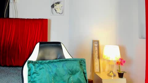 Snapshot of dominyck_ chatting on 06-17-26, 04:59 dominyck_ online show from 06-17-26, 04:59