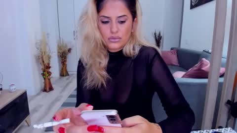 Snapshot of domtessa chatting on 09-15-25, 07:58 Tessa online show from 09-15-25, 07:58