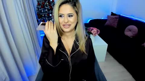 Snapshot of domtessa chatting on 01-06-26, 07:06 Tessa online show from 01-06-26, 07:06