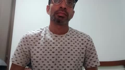 Snapshot of don__chi chatting on 12-23-24, 01:18 don__chi online show from 12-23-24, 01:18