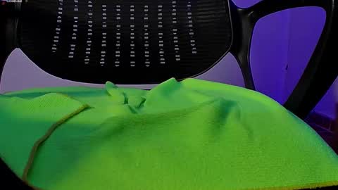 Donat Independent Model online show from 01-31-25, 06:57