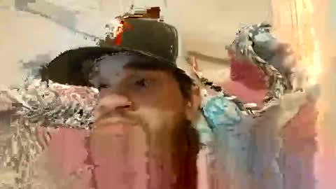 Snapshot of donglish718856 chatting on 12-05-25, 08:27 donglish718856 online show from 12-05-25, 08:27