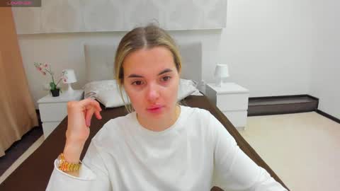 Snapshot of donnaaa_evans chatting on 05-17-26, 11:56 Donna On GMT2 Mon-Fri 3-9 AM online show from 05-17-26, 11:56
