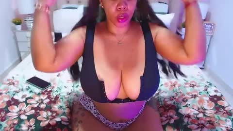 Snapshot of donnaadore chatting on 10-03-25, 04:09 Donna online show from 10-03-25, 04:09