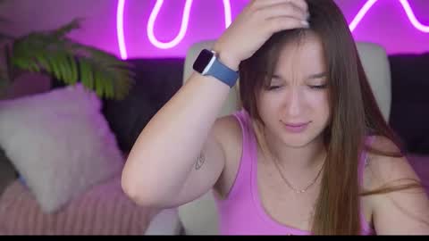 DONNA online show from 09-18-25, 05:09