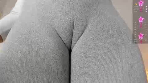 Paula DiazGMT-5 0730 - 1400 online show from 11-06-25, 12:17