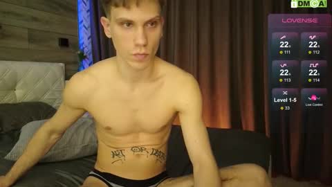 Snapshot of donnikon chatting on 11-16-25, 06:35 Nikon online show from 11-16-25, 06:35