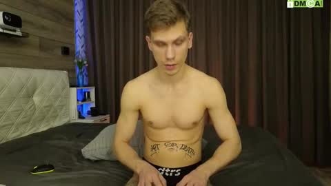 Snapshot of donnikon chatting on 11-19-25, 07:03 Nikon online show from 11-19-25, 07:03