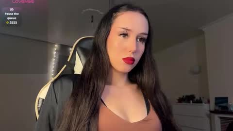 Snapshot of doragranat chatting on 03-22-26, 11:08 doragranat online show from 03-22-26, 11:08