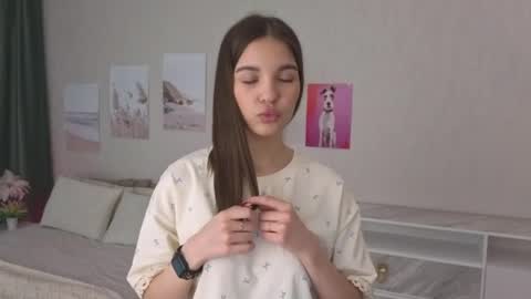 Kiki online show from 03-26-26, 01:22