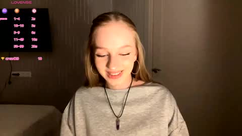 Snapshot of doreathagustave chatting on 04-29-26, 06:47 Anika online show from 04-29-26, 06:47