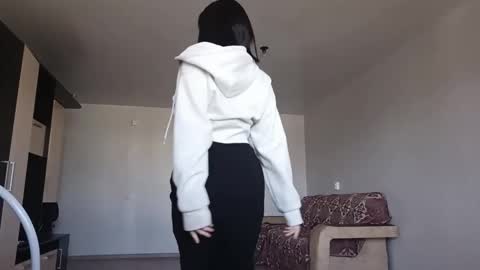 Jacqueline online show from 03-04-26, 05:35