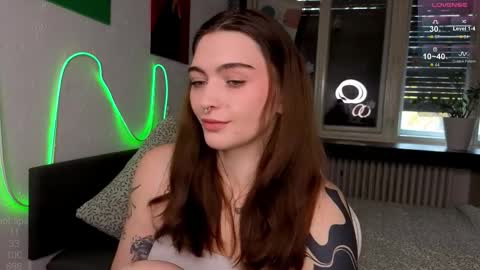 Alice online show from 12-04-25, 08:01