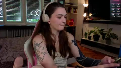 Snapshot of dorfmatratze_ chatting on 05-26-26, 08:32 Alice online show from 05-26-26, 08:32