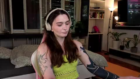 Snapshot of dorfmatratze_ chatting on 05-29-26, 06:00 Alice online show from 05-29-26, 06:00