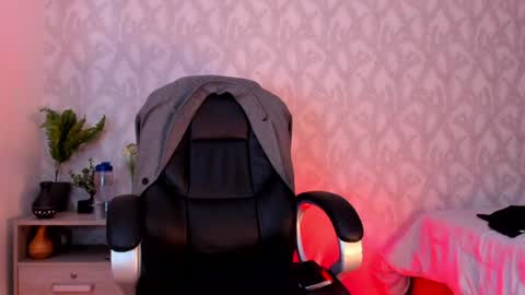 dorian_mystery online show from 01-18-25, 11:32