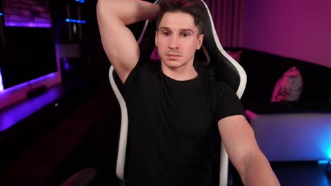 Snapshot of dorianreyes chatting on 01-18-25, 02:47 Dorian Reyes online show from 01-18-25, 02:47