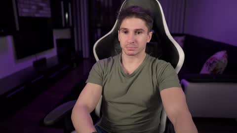 Snapshot of dorianreyes chatting on 01-21-25, 05:05 Dorian Reyes online show from 01-21-25, 05:05