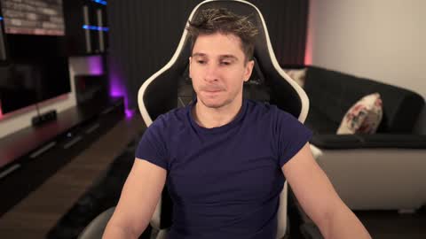 Snapshot of dorianreyes chatting on 01-22-25, 01:20 Dorian Reyes online show from 01-22-25, 01:20