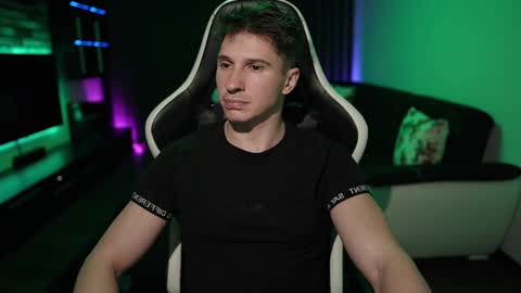 Snapshot of dorianreyes chatting on 02-02-25, 10:39 Dorian Reyes online show from 02-02-25, 10:39