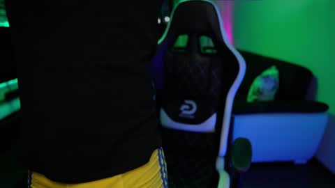 Snapshot of dorianreyes chatting on 02-07-25, 01:15 Dorian Reyes online show from 02-07-25, 01:15