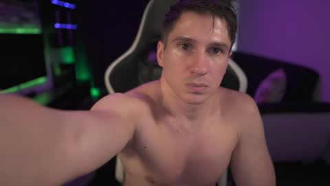 Snapshot of dorianreyes chatting on 02-09-25, 12:28 Dorian Reyes online show from 02-09-25, 12:28