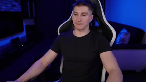 Snapshot of dorianreyes chatting on 02-13-25, 05:05 Dorian Reyes online show from 02-13-25, 05:05